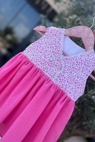 Dantel Detaylı Çiçek Desenli Kolsuz Şile Bezi Pembe Elbise 001