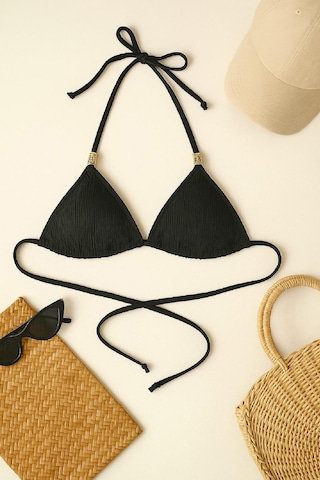 Angbutik Kadın Siyah Pedli Üçgen Bikini Üstü Halter Bağlamalı Aksesuarlı