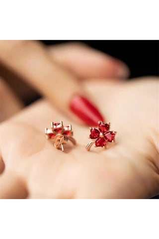 Çekirdekjewelry Gümüş Kırmızı Kalpli Yonca Küpe Gümüş