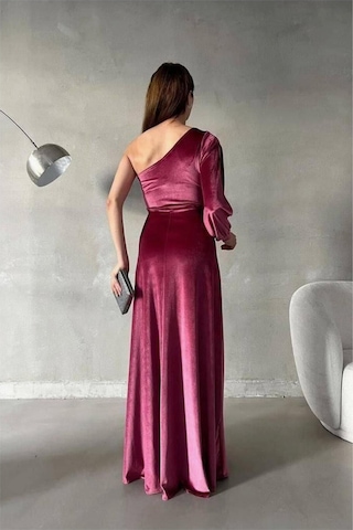 Lior Design Kadın Şık Detay Esnek Kadife Kumaş Tek Omuz Abiye Elbise Gülkurusu