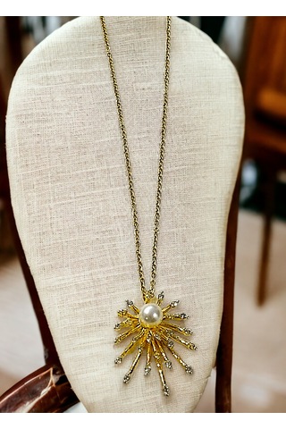 Kadın İncili Taşlı Altın Renk Çelik Kolye Çelik