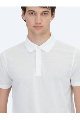Kip Beyaz Desenli Polo Yaka T-shirt Beyaz