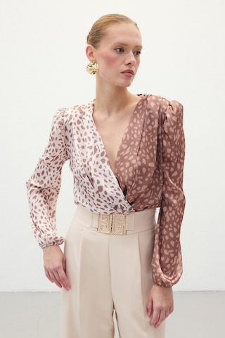 Sateen Kruvaze Desenli Bodysuit - Kahve-bej