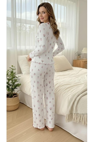 Bella Notte Ekru Minimal Lale Desenli Fiyonk Detaylı V Yaka Pijama Takımı