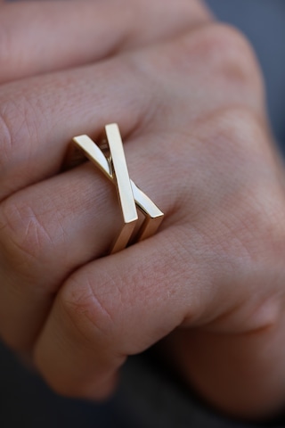 Yenigün Kuyumculuk 14 Ayar Altın Çapraz Şeritler Köşeli Yüzük Yzk26463