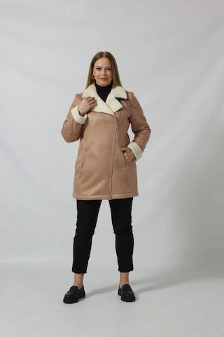 Moda Berray 3262 Uzun İçi Kürklü Boğazı Kemer Detaylı Kaban Vizon Kahverengi