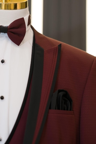 Slimfit Armürlü Kırlangıç Çıkmalı Yaka Yelekli Papyonlu Smokin Takım Elbise 001