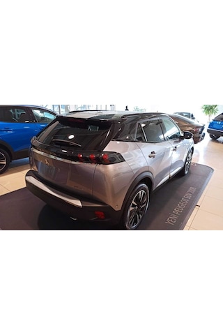 Peugeot 2008 Bagaj Üst Kromu Nikelajı 2020-2021