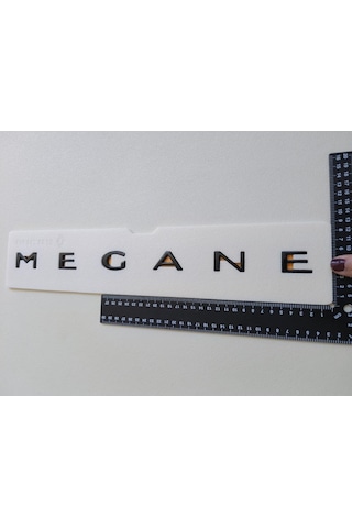 Megane Boşluklu Piano Black Bagaj Yazısı 3m 3d Abs
