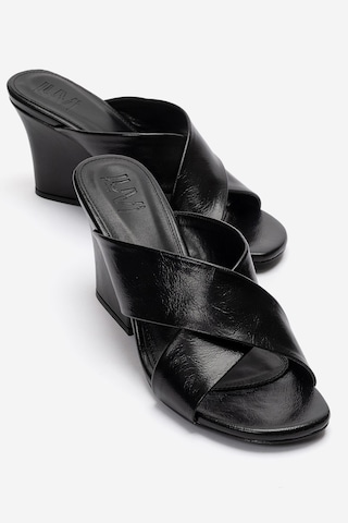 Luvishoes Yavın Siyah Çapraz Bantlı Kadın Dolgu Topuklu Terlik