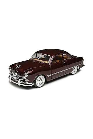 Motormax 1949 Ford Coupe Bordo 1 / 24 Ölçek Model Araba