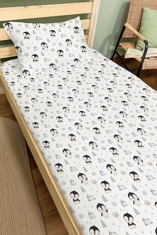 Organik Tek Kişilik Lastikli Çarşaf Seti - Kutup Dostları Penguenlerkuğu Dansı Renkli