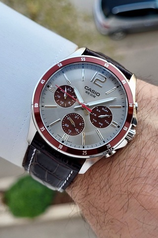 Casio Csıste185 Erkek Kol Saati