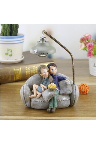 Kanepede Oturan Aşıklar Işıklı Sevgili Biblosu