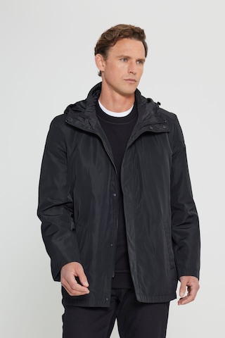 AC&Co / Altınyıldız Classics Erkek Sıyah Standart Fit Normal Kesim Kapüşonlu Dik Yaka Trençkot Siyah