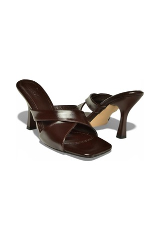 Fox Shoes P590033060 Kahverengi Rustik Çapraz Bantlı Kalın Topuklu Kadın Terlik Kahverengi