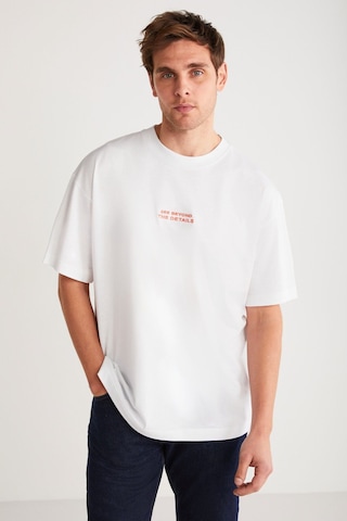 Grimelange Vıto Erkek %100 Organik Pamuklu Nakış Yazı Detaylı Oversize Bol Kesim Kısa Kollu Beyaz T-shirt