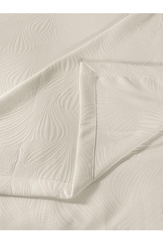 Yatak Örtüsü Alora Pastel Renkli, Yumuşak Ve Zarif Görünümlü Bej