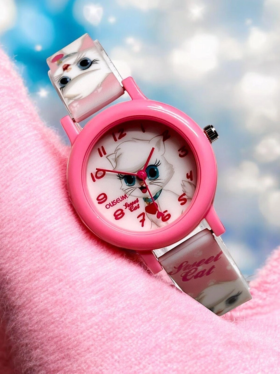 Coliseum Renkli Ve Figürlü Özel Kutulu Çocuk Kol Saati Ft.cls.ck12 Çok Renkli