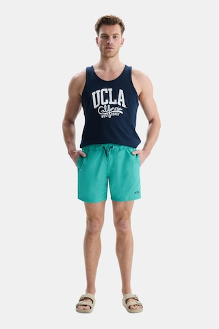 Ucla Perkıns Mavi Deniz Şort Nakışlı Standard Fit Erkek Deniz Şort Mavi