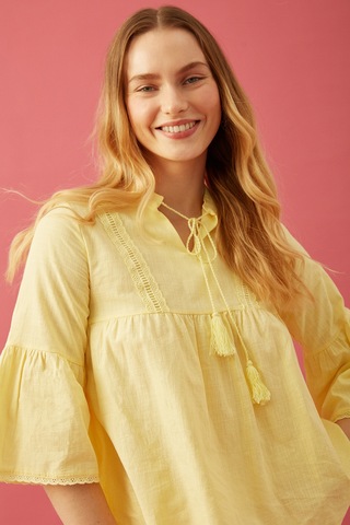 Volanlı Yaka Bağlamalı Sarı Bluz Sari