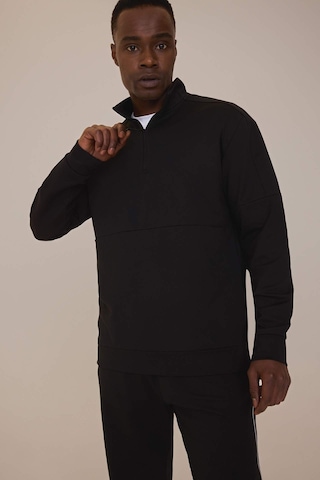 DeFactoFit Standart Fit Dik Yaka Fermuarlı Skuba Dalgıç Kumaş Sporcu Sweatshirt D7305AX25SPBK81