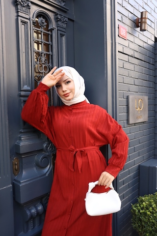 Kadın Kremit Boydan Düğmeli Yarasa Kol Kuşaklı Lara Keten Uzun Tesettür Elbise Kremit Kiremit