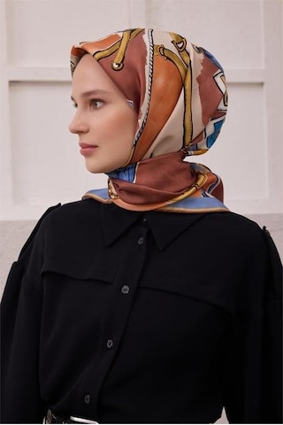Belli Tivil Saf İpek Eşarp 4205 - 03 Bebe Mavi Soyut Desen Krem