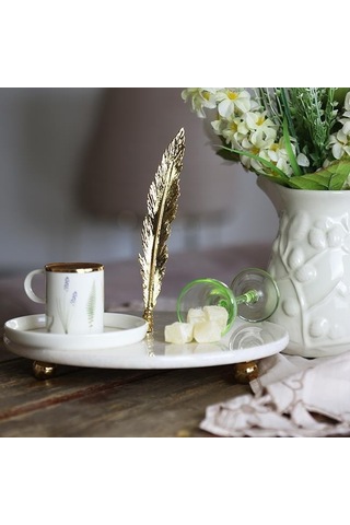 Akayev Mermer Beyaz 28 Cm Altın Boncuk Ayaklı Uzun Tüy Sunum Tabağı Beyaz