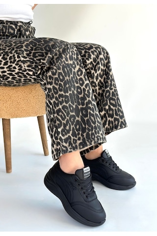 Yejja Siyah Cilt Bağcıklı Spor Ayakkabı Çok Renkli