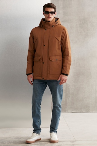 Gerardo Erkek Çok Kalın Su Ve Rüzgar Geçirmez Içi Astarlı Kapşonlu Outdoor Dış Giyim Taba Mont