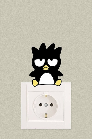Sevimli Badtz-maru Çocuk Odası Dekoratif Priz Sticker 13x10 Cm