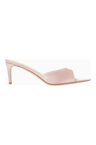 Black Suede Studio Belle 65 Açık Pembe Saten Sivri Burun, El Yapımı Zarif Mule Sandalet