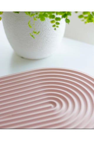 Şeker Pembe Rengi Oymalı Gökkuşağı Tepsi Tabak Sunumluk