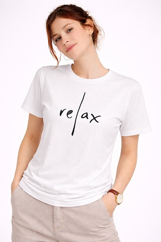 Nevermind Kadın Tişört Basic Minimal Baskılı Relax Yazılı Günlük Rahat Pamu Beyaz