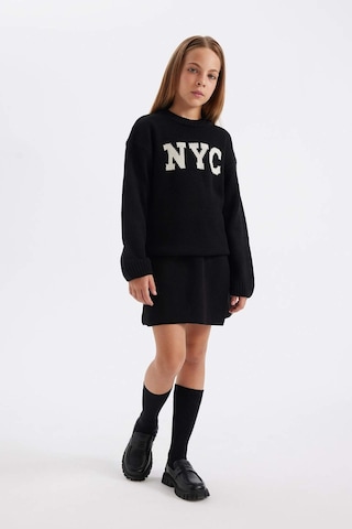 DeFacto Kız Çocuk Siyah Basic Düz Okul Şort Etek A7172A824WNBK27 Siyah