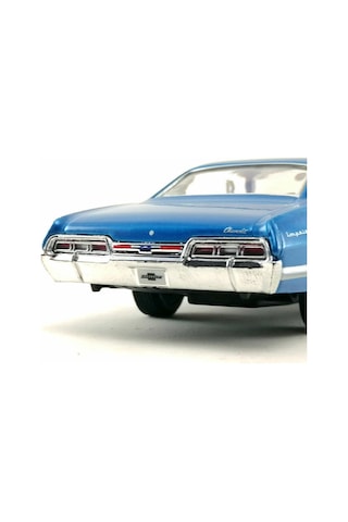 Kinsmart 1967 Chevrolet İmpala 1:34 Diecast Model Araba