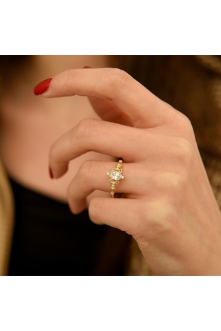 Kadın Altın Oval Taşlı Altın Yüzük