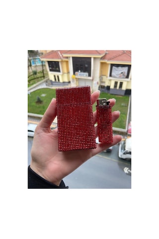 Sigara Kutusu Ve Çakmak Kısa Kalın Kırmızı Taşlı Anahtarlık