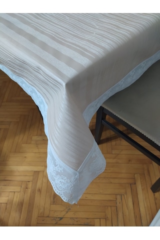 Pvc Dantel Kenar Muşamba Masa Örtüsü 140X180Cm