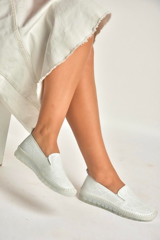 Fox Shoes Y555117003 Beyaz Hakiki Deri Comford Ortopedik Taban Kadın Ayakkabı Beyaz