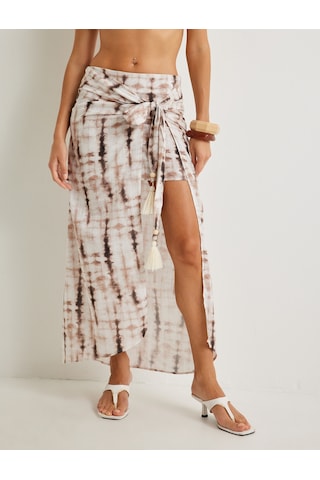 Koton Koton X Şahika Ercümen - Midi Boy Sarong Etek Batik Desenli Yüksek Bel Pamuklu Kahverengi Desenli 4sak70266ew Kahverengi