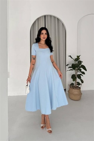 Neşeli Butik Kadın Bebe Mavi Taş Detaylı Kare Yaka Midi Boy Kısa Kollu Elbise Nbk4605 Bebe Mavisi