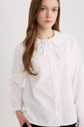 DeFacto Regular Fit Poplin Uzun Kollu Gömlek Tunik E4355AX25SPWT84