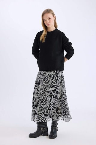 DeFacto Flare Fit Zebra Desenli Yüksek Bel Tül Maxi Etek E3974AX25SPBK81 Siyah