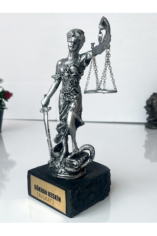 Kişiye Özel Adalet Heykeli Themis Figürlü Avukat Masa Üstü Biblo
