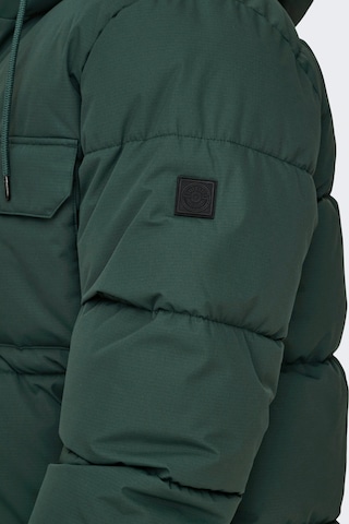 Only & Sons Erkek Onselıjah Kapüşonlu Rüzgar Geçirmez Mont 22029661 Yeşil Yeşil
