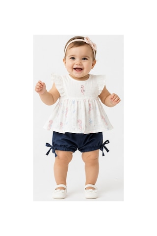 İrem Çocuk Giyim Kız Bebek Kolları Fırfırlı Deniz Atı Nakışlı Sırtı Düğme Kapamalı Bluz Şortlu Takım Beyaz