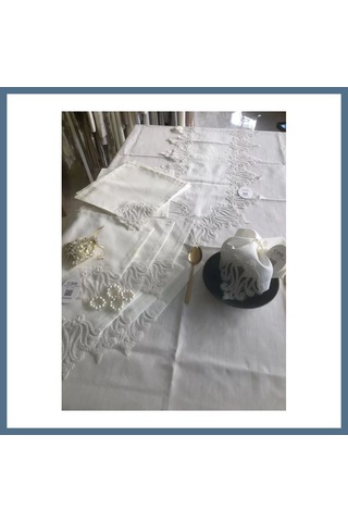Buradabulabilirsin Sofra Takımı 155x220 Cm Masa Seti Keten Dantelli Dekoratif Gülse Model Yemek Masası Örtüsü Krem Bbz
