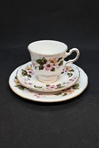 Yeşil Pembe Floral Vintage Çay Fincanı 3 Parça Yeşil